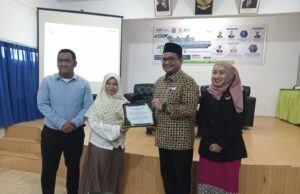 MES Kepri Gelar Bimtek Penulisan Esai, Ade Angga Dorong Mahasiswa Perkuat Gagasan Ekonomi Syariah
