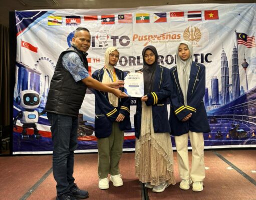 Membanggakan! Pondok Pesantren Karya Mas Bangsa IIBS Borong Piala Kejuaraan Robotika Tingkat Internasional