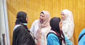 Kepulangan Jamaah Haji Kloter Pertama Debarkasi Batam Disambut Ketua TP-PKK Kepri