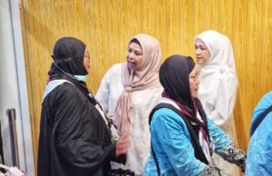 Kepulangan Jamaah Haji Kloter Pertama Debarkasi Batam Disambut Ketua TP-PKK Kepri