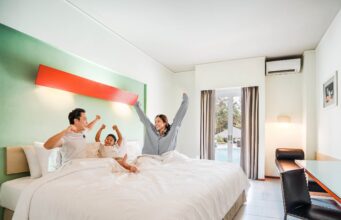 Pilihan Staycation Hemat di Batam: HARRIS Resort Waterfront Batam Luncurkan Promo “Pay 2 Stay 3” untuk Liburan Keluarga