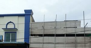 Serobot Lahan Fasum, Warga Ruko Legenda Gemilang Protes Pembangunan Tanpa Izin