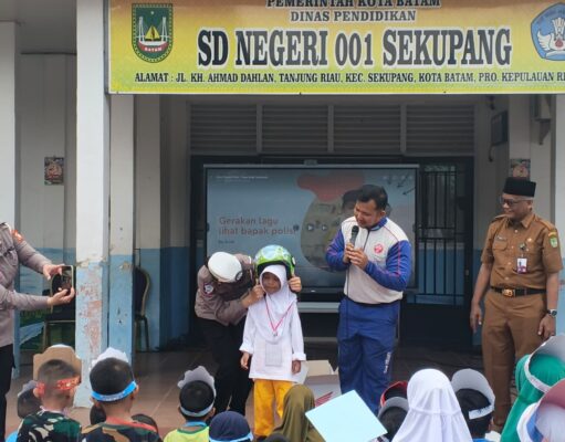 Masih Sering Membonceng Anak di Depan Motor? Ini 7 Tips Aman dari Instruktur Safety Riding Honda