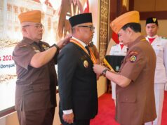 Wagub Nyanyang Terima Anugerah Bintang Veteran pada Peringatan Hari Veteran Nasional 2026