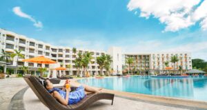 Perayaan Ulang Tahun ke-24 HARRIS Resort Waterfront Batam Gelar Giveaway Spesial dan Diskon Menginap 24%