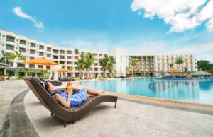 Perayaan Ulang Tahun ke-24 HARRIS Resort Waterfront Batam Gelar Giveaway Spesial dan Diskon Menginap 24%