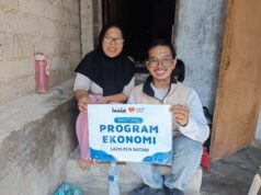 LAZIS PLN Batam dan Rumah Zakat Salurkan Bantuan , Modal Usaha, dan Pendidikan untuk 10 Penerima Manfaat