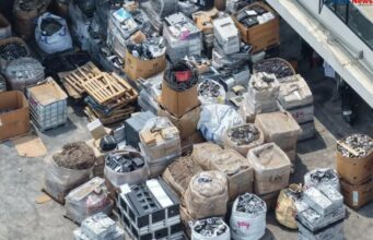 Tiga Kontainer Diduga Limbah Elektronik PT Esun Batam Menuju Malaysia, Organisasi Lingkungan Desak Pemerintah Bertindak