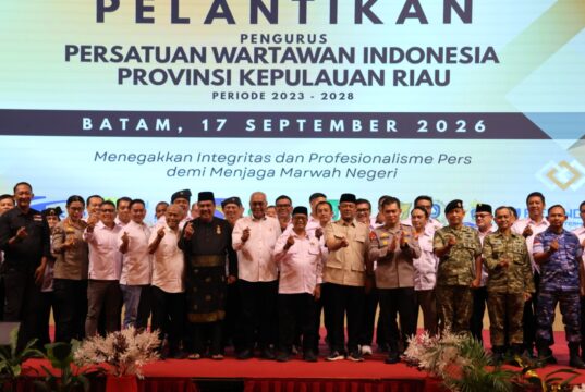 PWI Kepri Resmi Dilantik, Bawa Spirit “DNA Pejuang” untuk Perkuat Sinergi Daerah