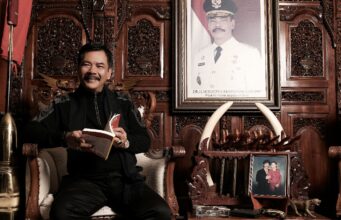 Ketika Kursi Berpindah, Pengabdian Jangan Berakhir