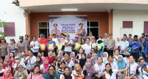 Polda Kepri dan Polresta Barelang, Salurkan 1.100 Karung Beras untuk Karyawan PT Ghimli “Gaji Agustus-September Segera Dibayar”