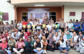 Polda Kepri dan Polresta Barelang, Salurkan 1.100 Karung Beras untuk Karyawan PT Ghimli “Gaji Agustus-September Segera Dibayar”