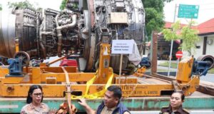 Polda Kepri Bongkar Impor Ilegal Tiga Mesin Pesawat dari Singapura Senilai Rp30 Miliar