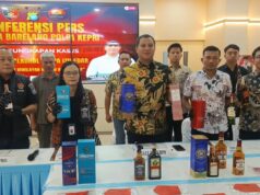 Polisi Sita Ribuan Botol Miras Tanpa Izin Edar di Batam, Pemilik Barang Diduga Lai Chun
