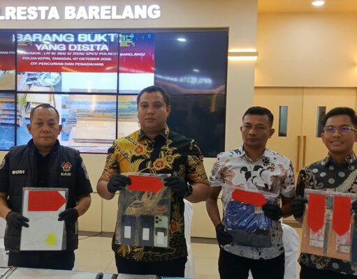 Curi 32 Batang Besi H-Beam di Punggur, Karyawan dan Penadah Ditangkap Polisi