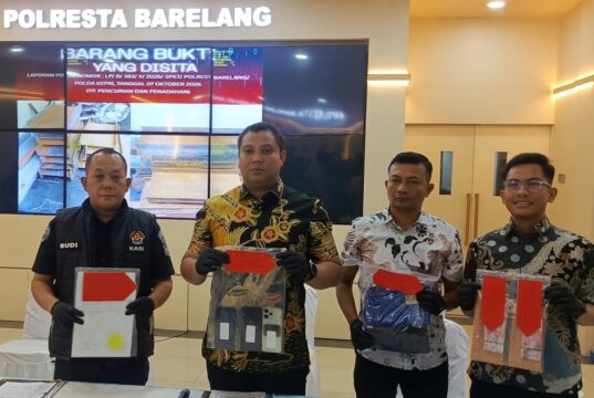 Curi 32 Batang Besi H-Beam di Punggur, Karyawan dan Penadah Ditangkap Polisi