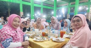 Hangat Semangkuk Laksa dan Pesan Kekompakan Dewi Ansar di Pulau Penyengat