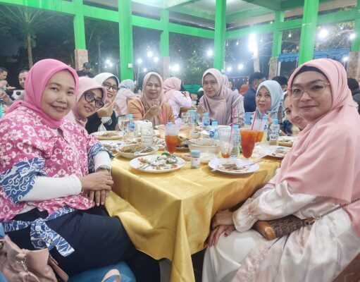 Hangat Semangkuk Laksa dan Pesan Kekompakan Dewi Ansar di Pulau Penyengat